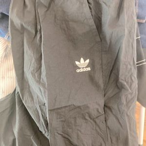 Like new womens windbreaker type pants adidas